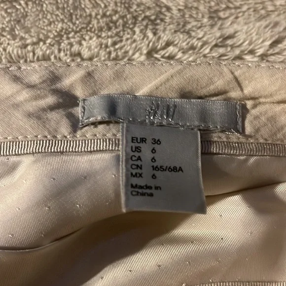 H&M - Picture 2 of 2